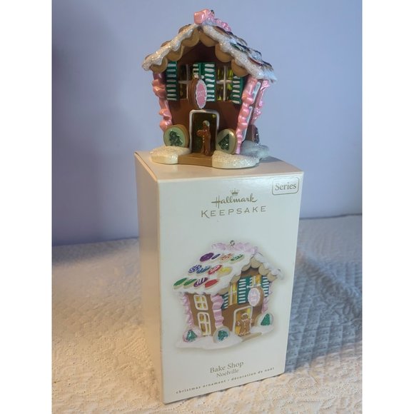 Hallmark Keepsake Bake Shop ornament 2007 - Picture 1 of 11